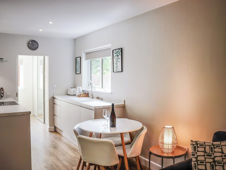 Open plan living space | Peris Lodge - Cwm Cadnant, Caernarfon