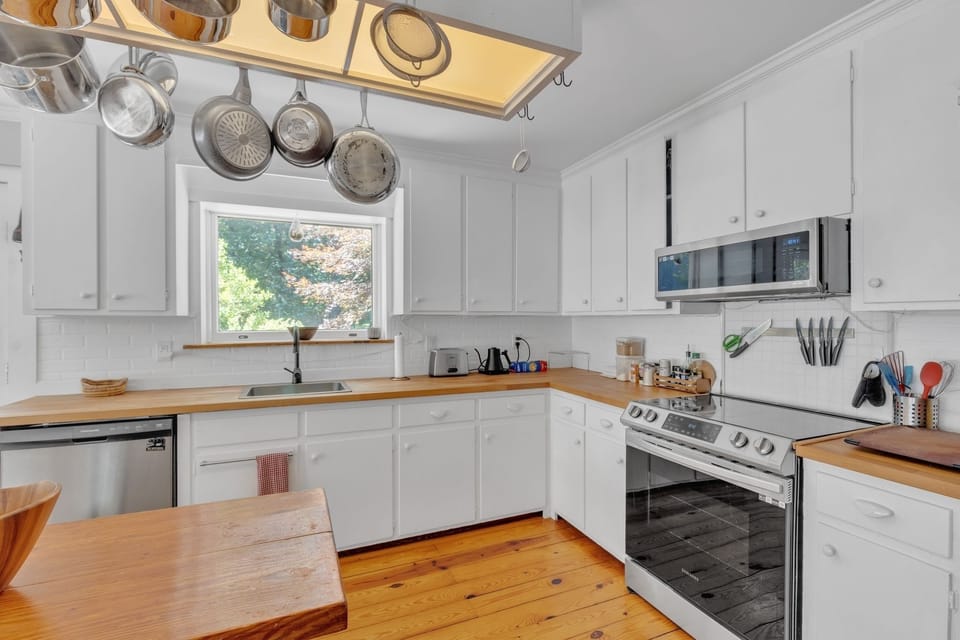 Indoors, Kitchen, Microwave, Oven, Sink