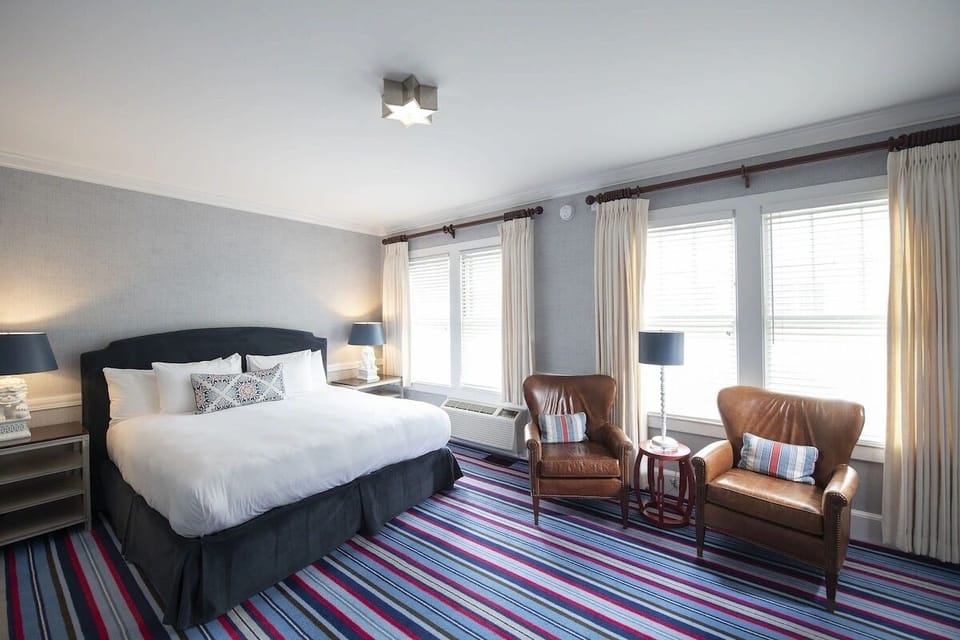 King size bed