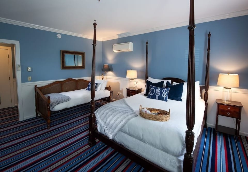 Queen size bed