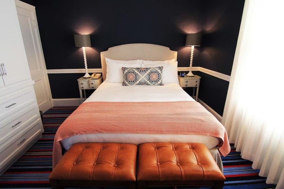 Queen size bed