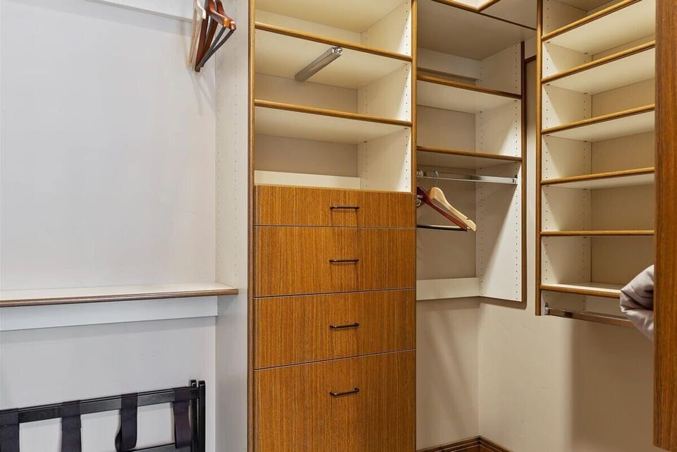 King ensuite