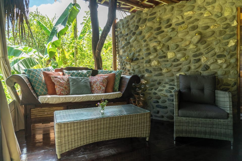 Relax in your indoor/outdoor living room after a fun filled day in Bocas