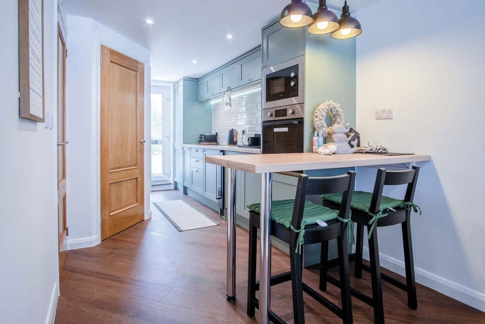 25 Captains Walk - 1 Bedroom Apartment - Saundersfoot (23027)