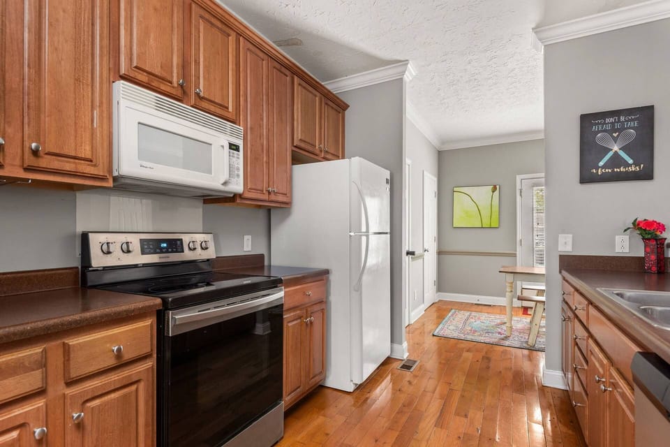 Kitchen amenities for all your needs