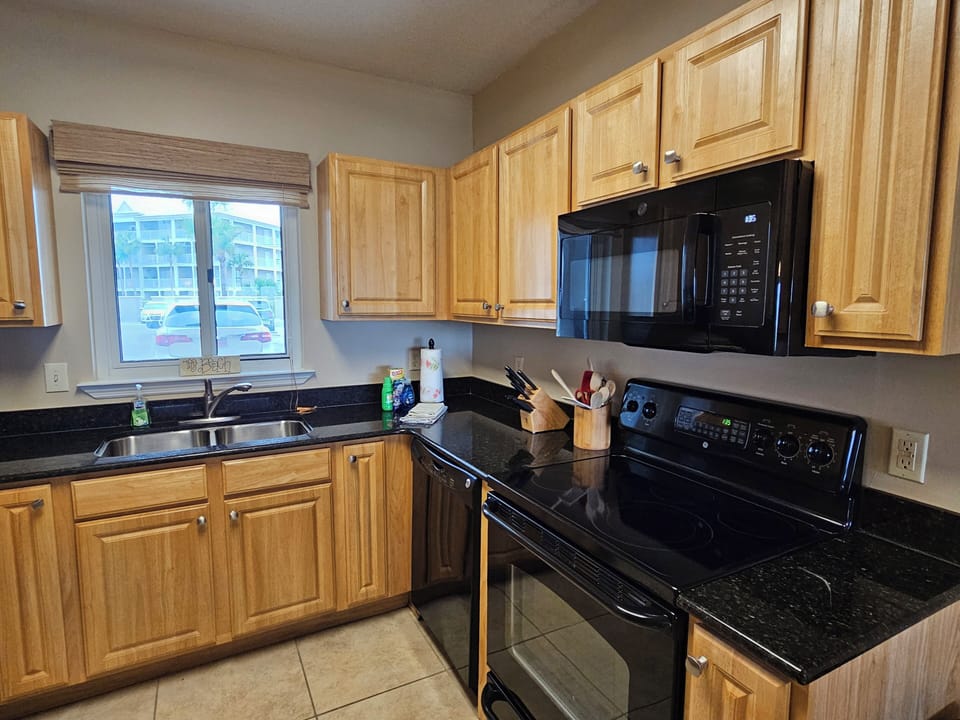 Fully Stocked Kitchen