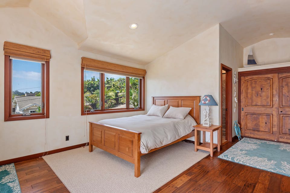 Queen Bed
