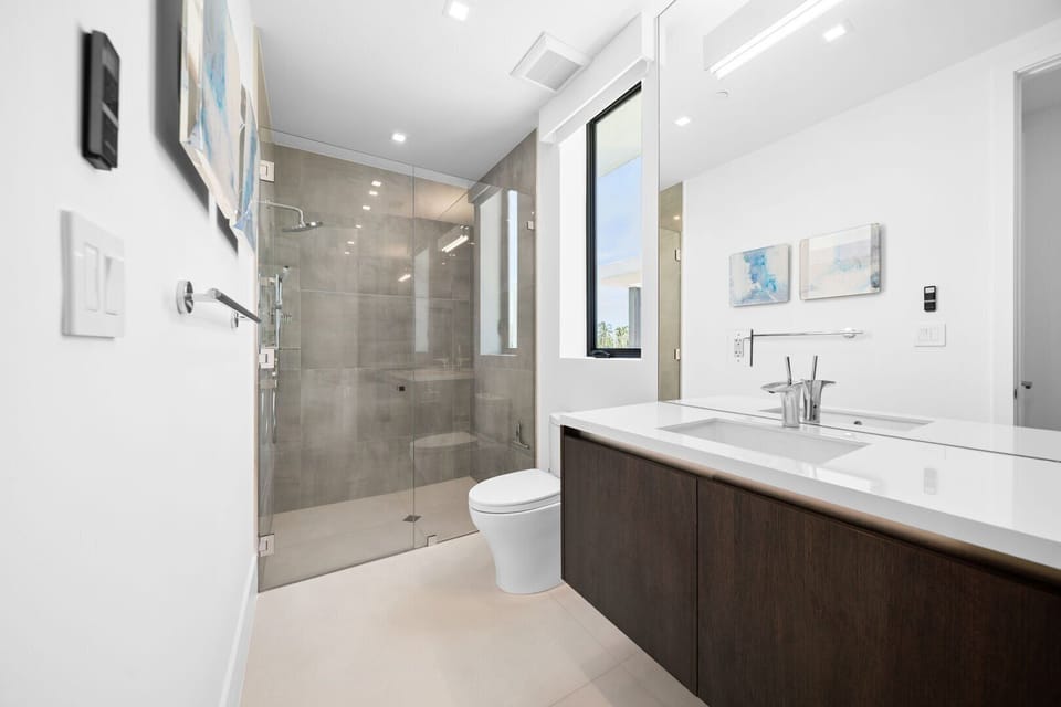 Guest bath for
Bedroom 4