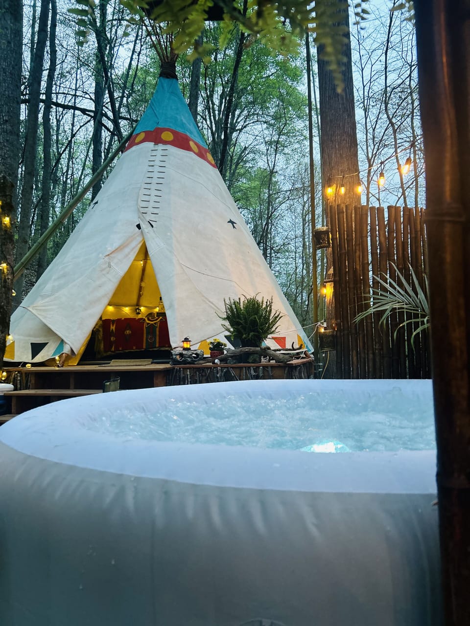 Outdoor spa tub