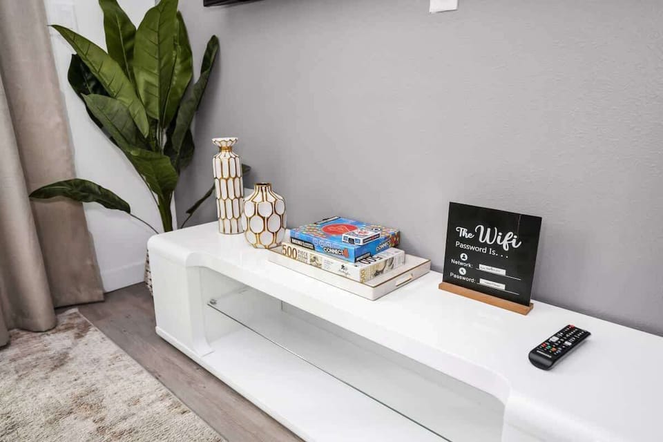 Bright vibes and cozy corners in the living room!