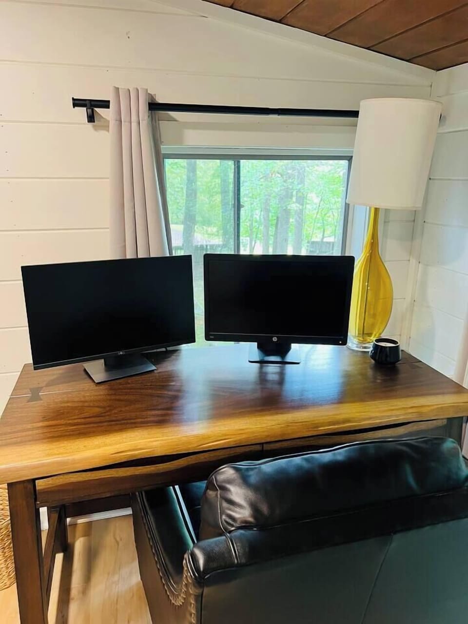 Dual monitors