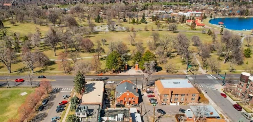 1666 Detroit is right on City Park! We're the building at the bottom left on a quiet block right below the park. Permit parking is available directly outfront. Inquire about limited garage options in the back.