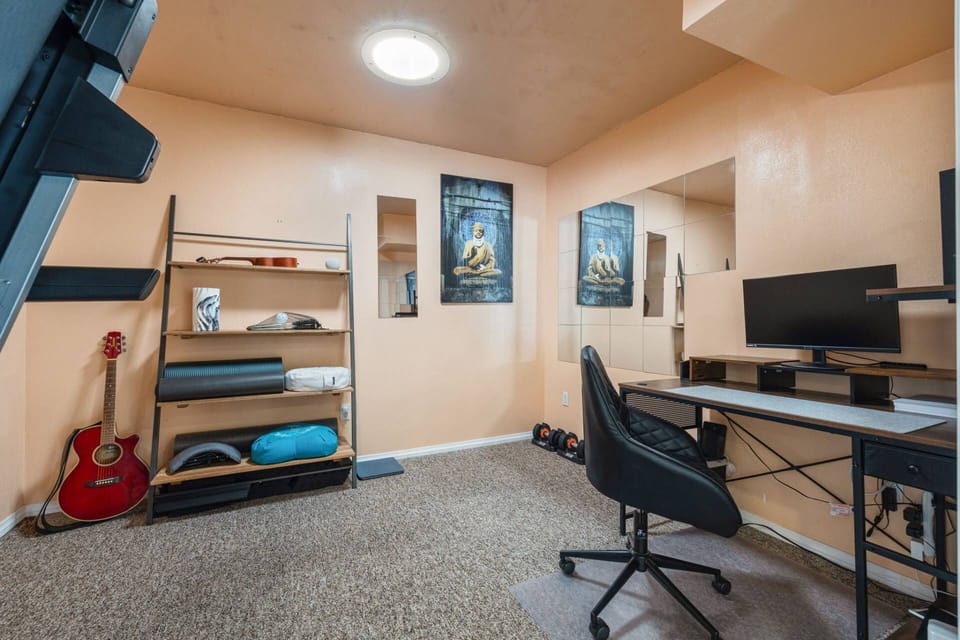 Office - Perfect for Those Who Work Remotely!