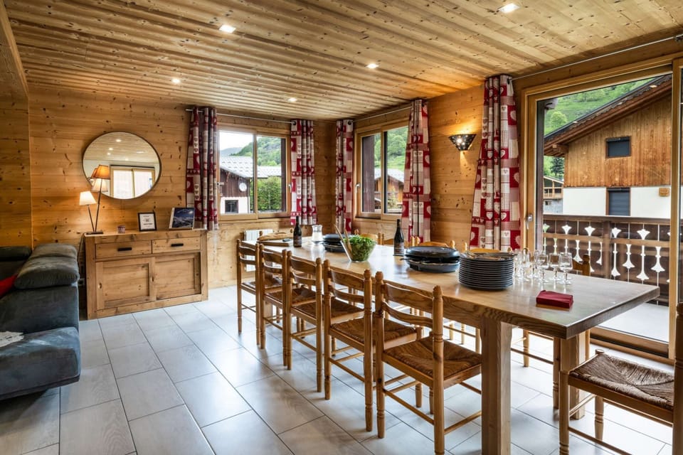Dining table for 14 guests