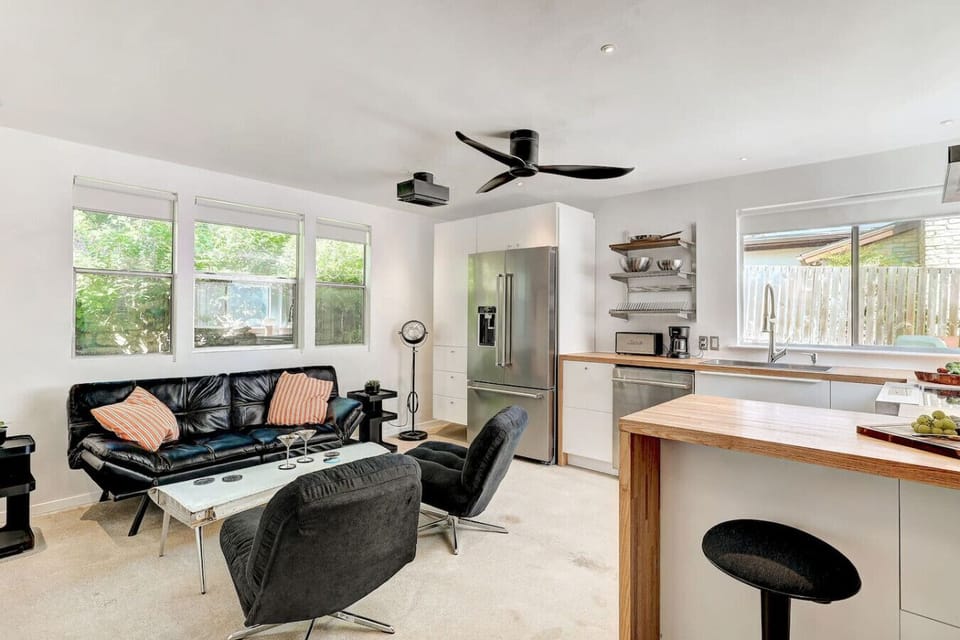 Living Room & Kitchen Space
