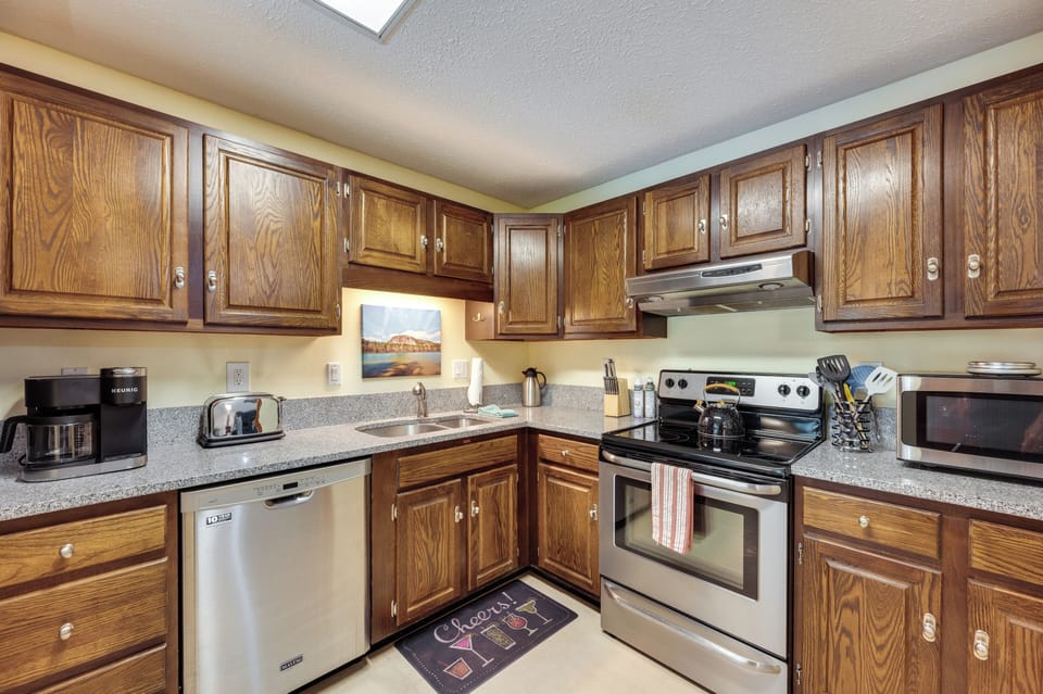 Kitchen | Cooking Basics | Drip & Keurig Coffee Maker