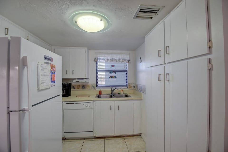 3800 S. Atlantic Ave (27)