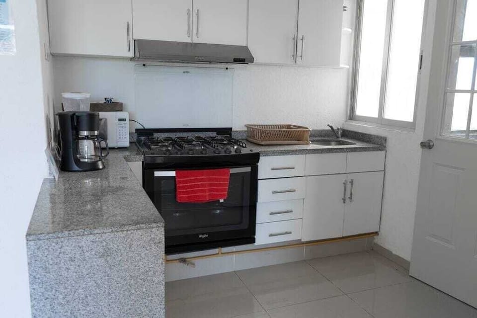 Fully equipped kitchen
