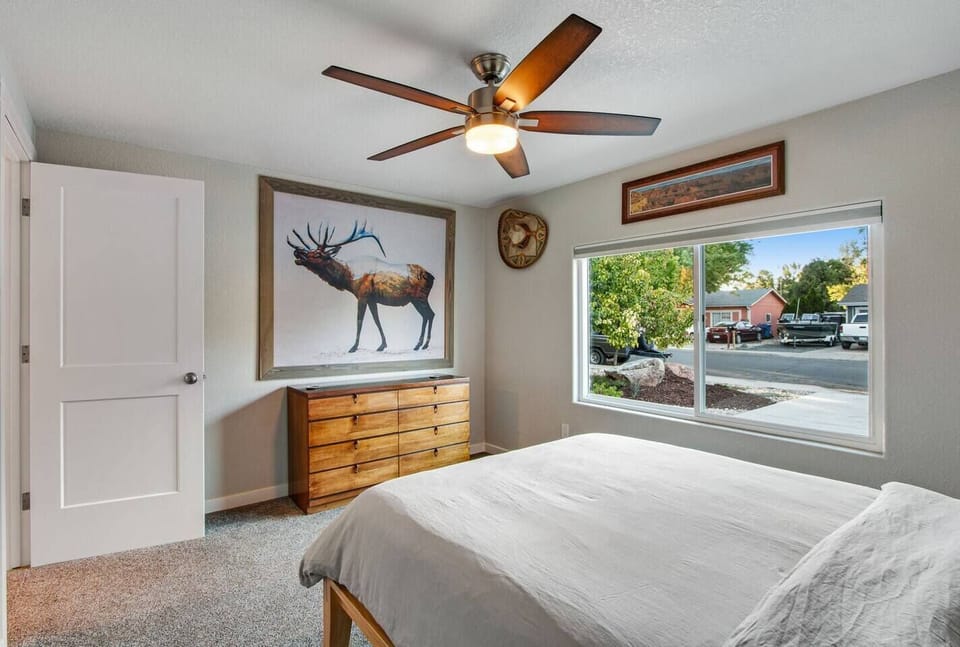Bedroom #2 with queen bed and luxury bedding.