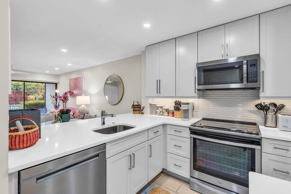 Our luxurious kitchen is one of the finest available in all of Park Shore Resort