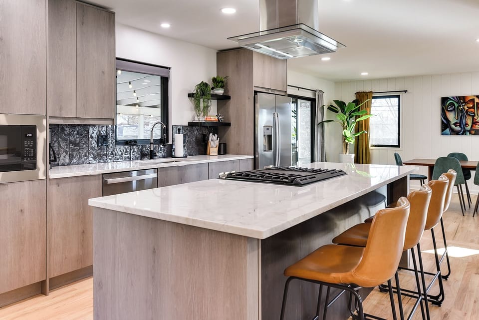 Kitchen center Island With Stove top grill.