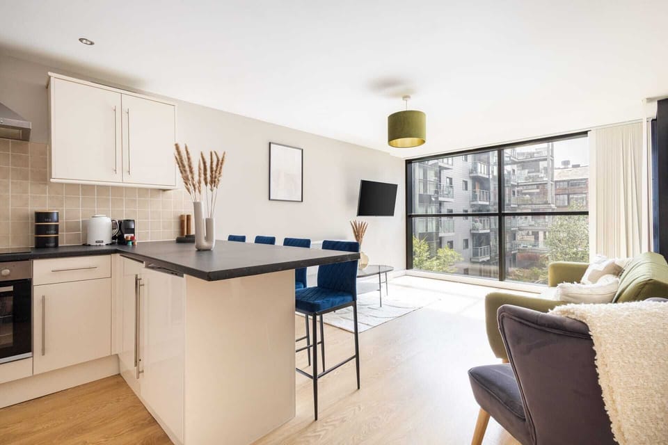 The Pall Mall Apartment, Liverpool - Host & Stay
