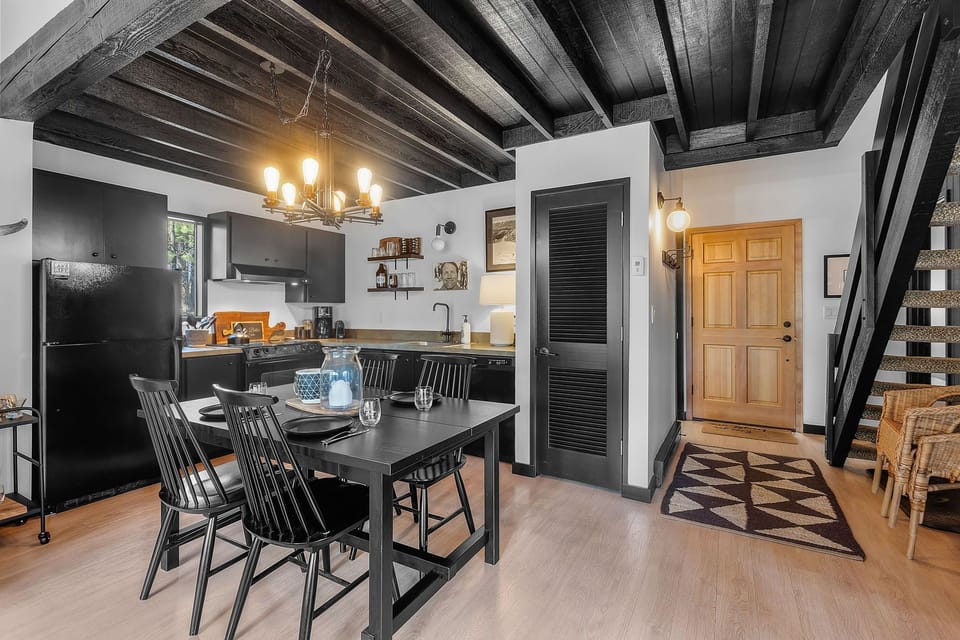 Open Kitchen and dining area