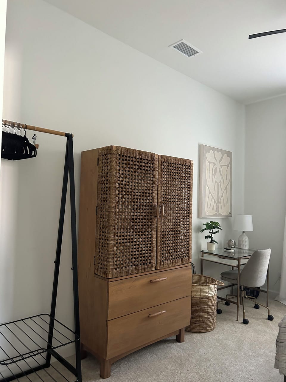 Queen bedroom, desk and closet space. No built in closet.
