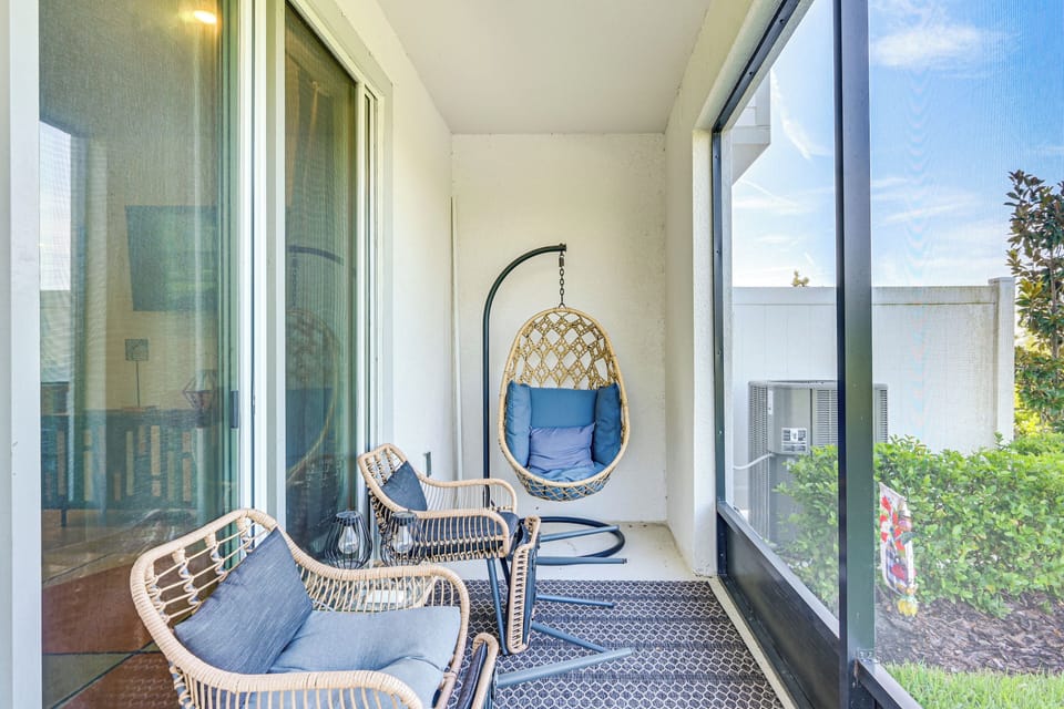 Screened Patio | 2-Story Townhome | Keyless Entry