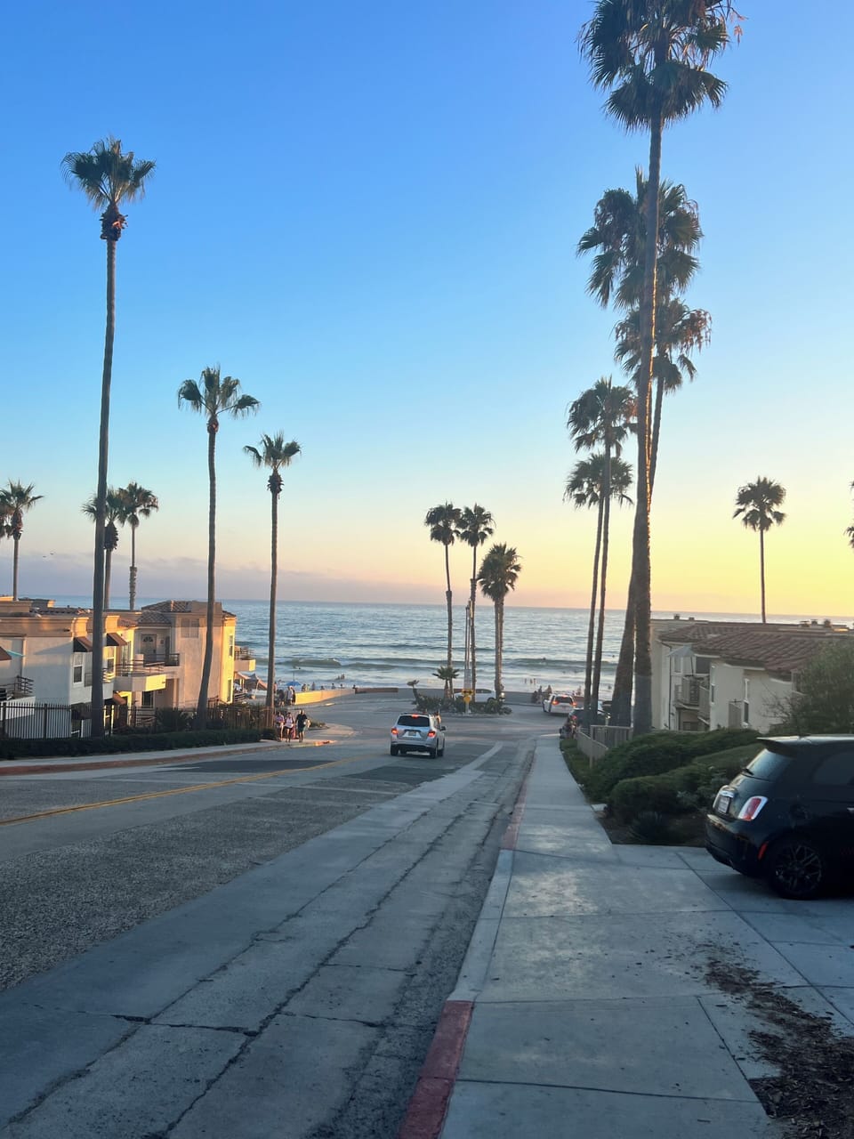 5 minute walk from the property to Strand beach.