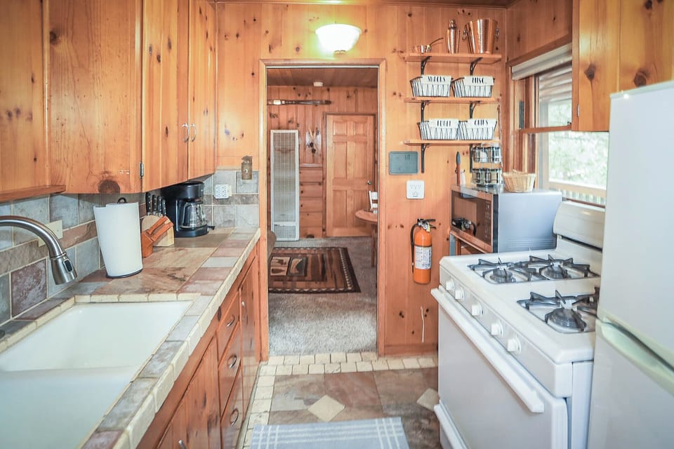 Our fully equipped kitchen will provides easy meal making whether you want to grab a morning coffee or conjure up a delicious dinner.