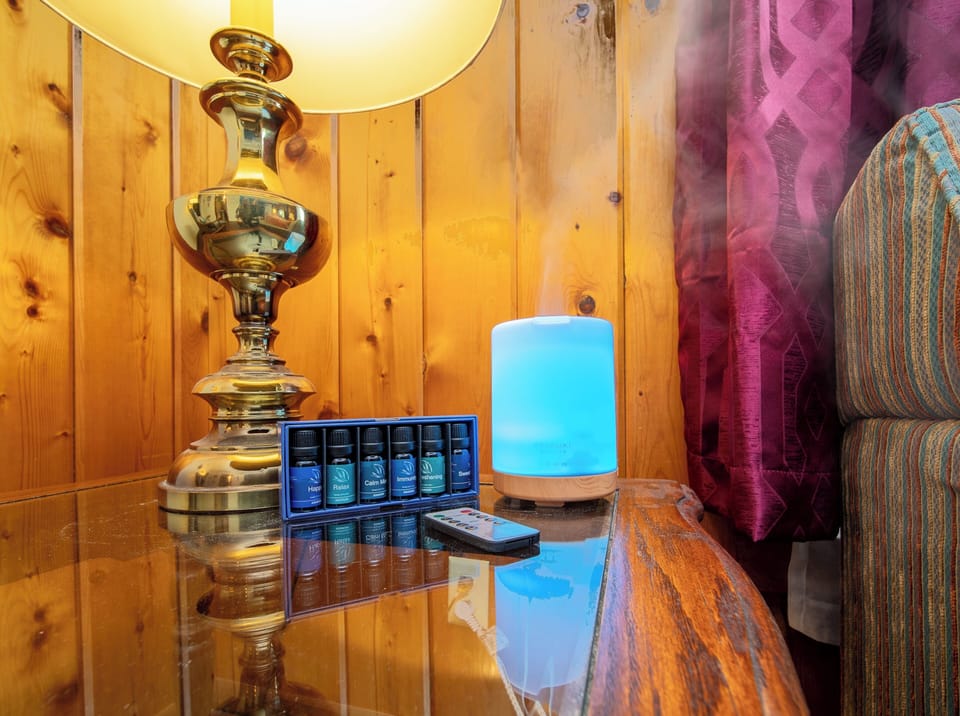 Our aromatherapy diffuser and pleasant natural essential oils.