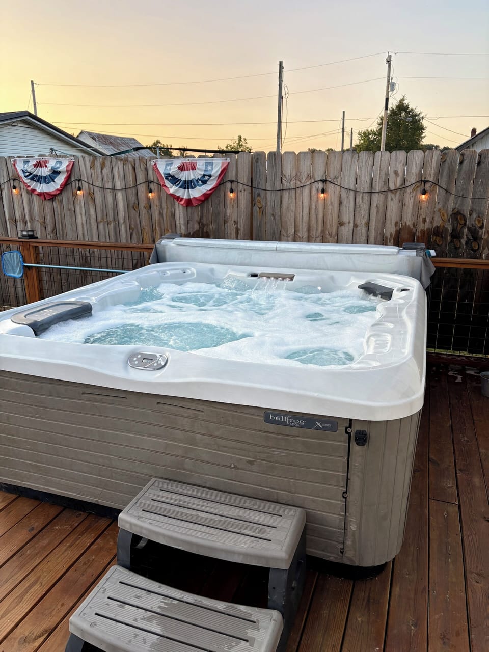 Outdoor spa tub