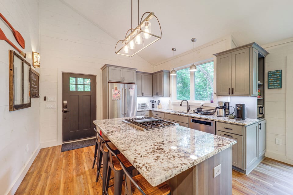 Main Kitchen | Cooking Basics | Complimentary Spices | Main Floor