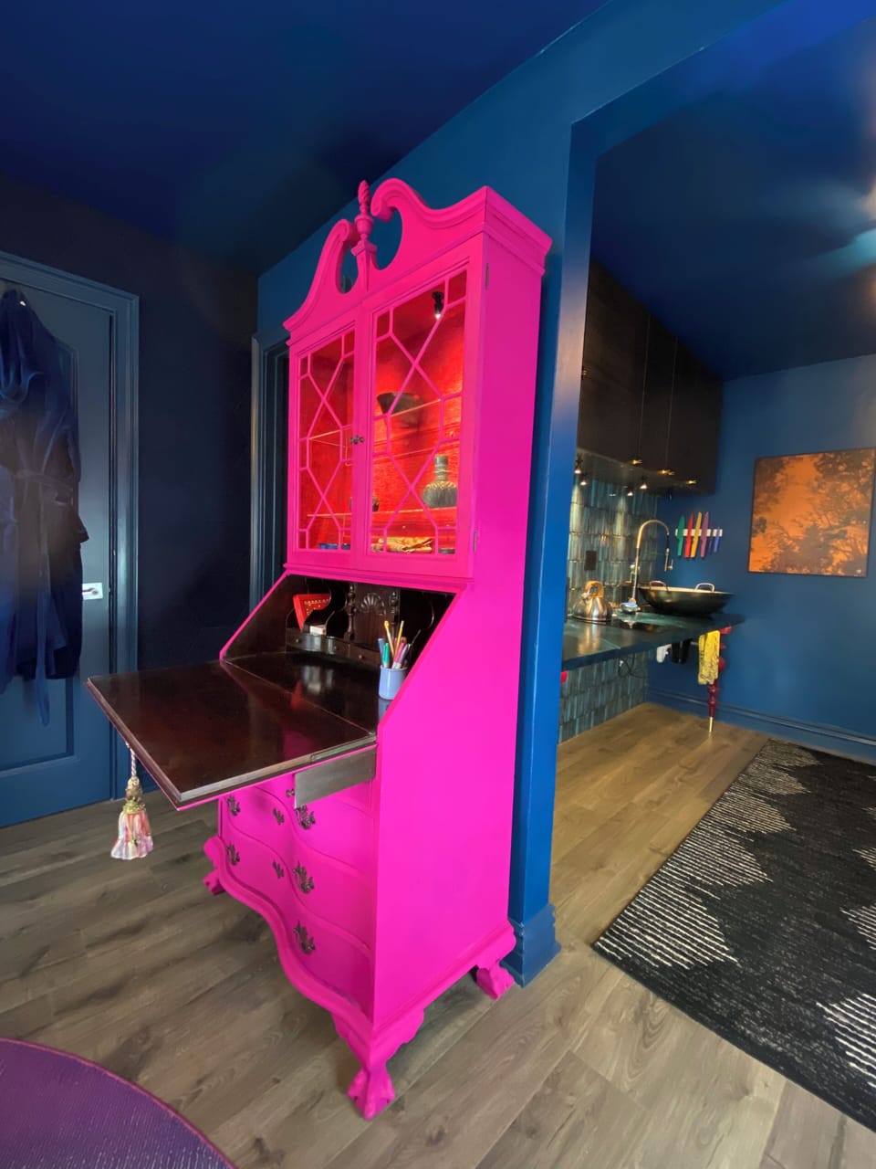 surprise! It’s a desk!!