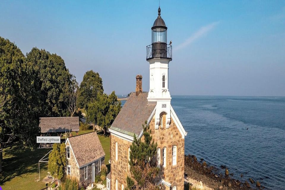 Light house on Norwalk Harbor
