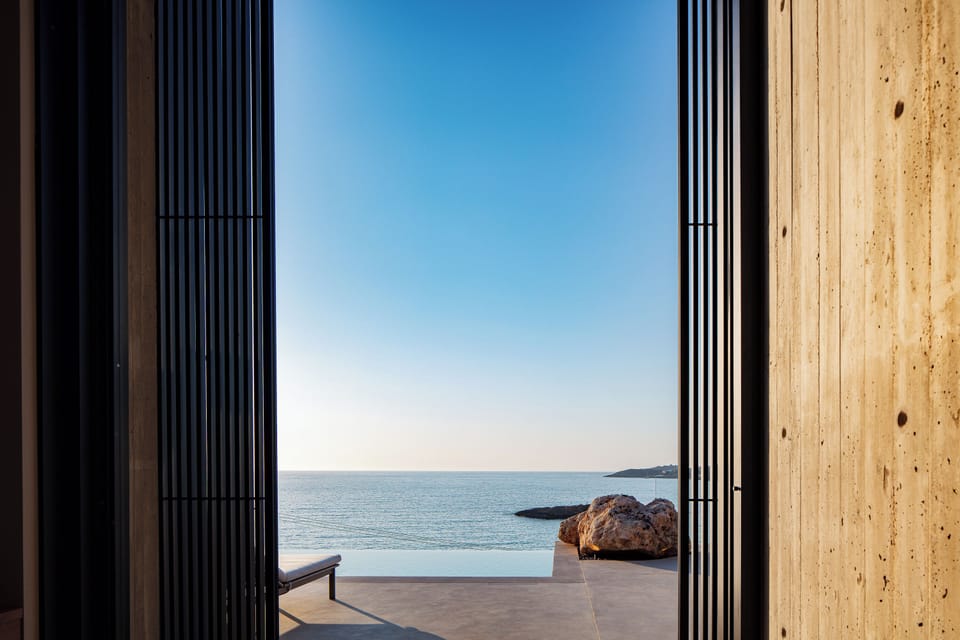Offering an unforgettable getaway for you and your loved ones, with its breathtaking industrial design, cutting-edge functionality, and high-end appliances