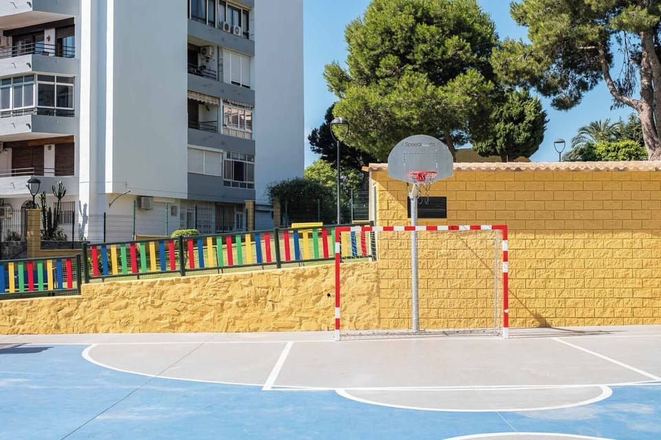 Sport court