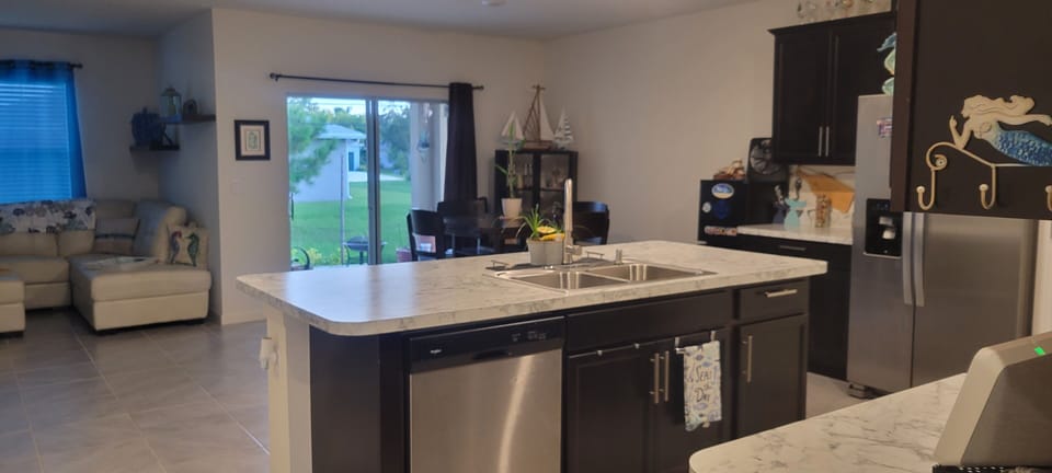 Kitchen & Dinning