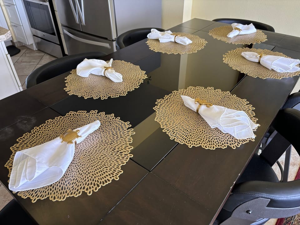 Large Dining Table Comfortable Seats 6