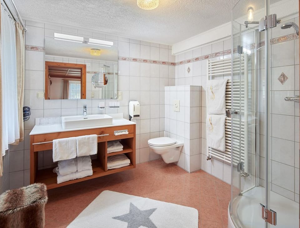 Appartement/fewo Sonnenschein - Pension Heilbad Burgwies Bed and Breakfast in Salzburgerland