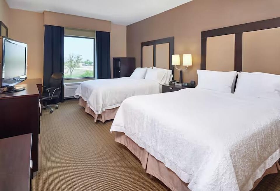 Unit with 2 Queen beds