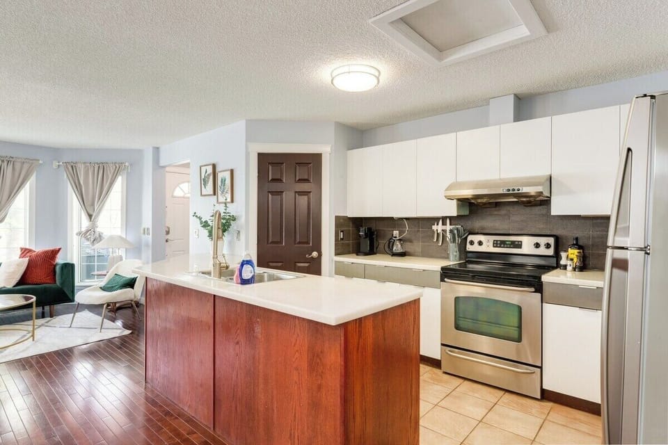 Kitchen/Living Area