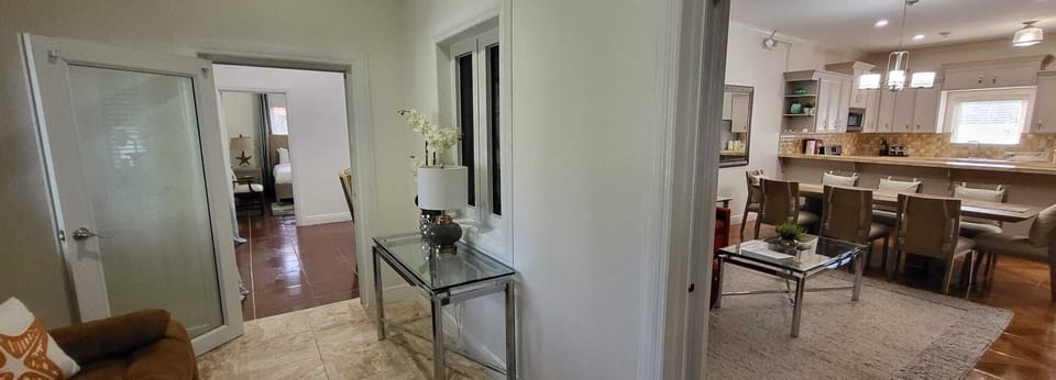 Front Entry Foyer Connecting Both 
Living Areas
