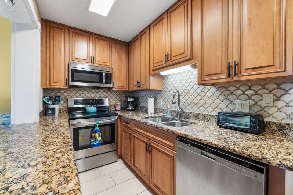 Updated kitchen with dishwasher