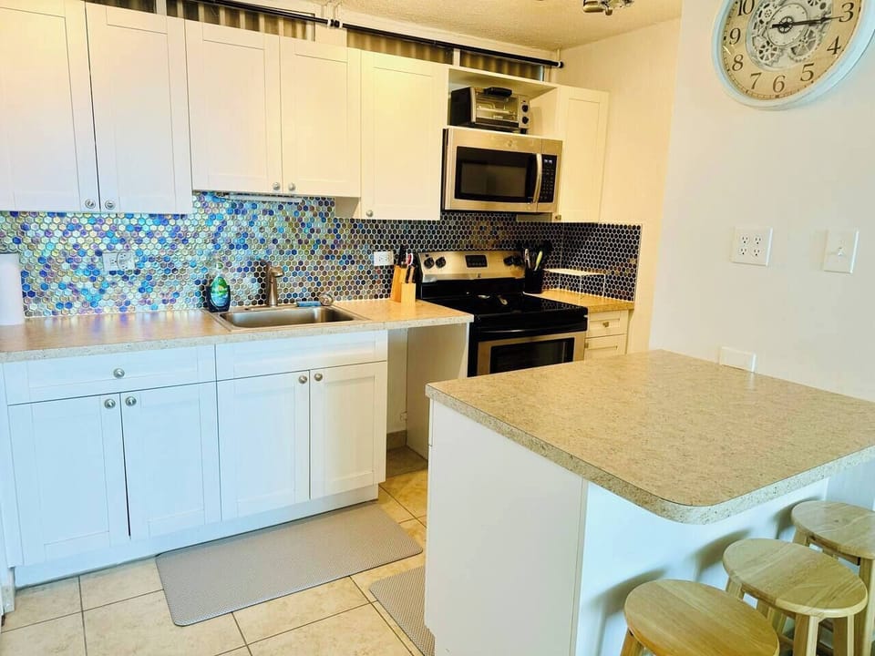 Fully equipped kitchen
