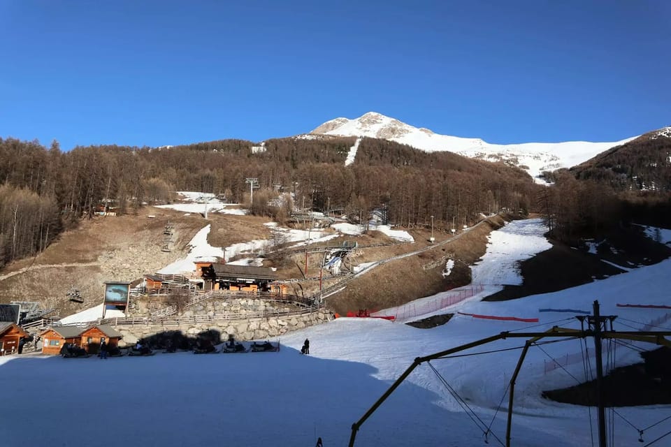 Snow and ski sports
