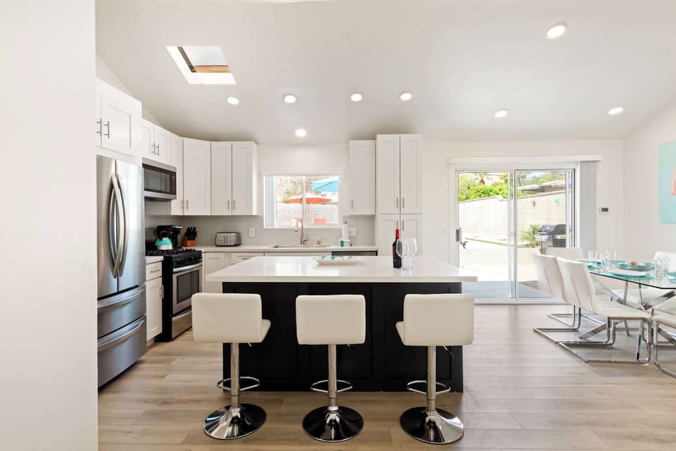 Bar stool seating for 3