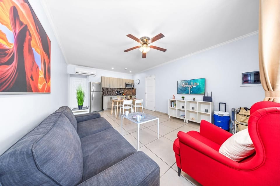 Elevate your every day in our bright, spacious living room. Its perfect blend of style and comfort creates the ideal setting for relaxation and entertaining. Discover the heart of your new home.