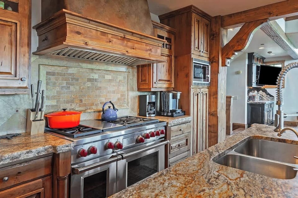 Gourmet Kitchen